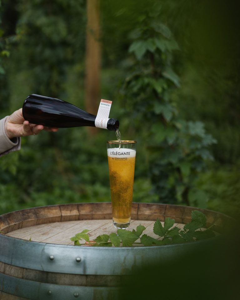 Une bière bien fraîche à l’arrivée du Tour des Stations 2025 ? 😋Retrouve les bières de l’Echappée de la @famille.rouvinez au village d’arrivée du @tourdesstations.La Famille Rouvinez et le Tour des Stations vous souhaitent une bonne course à toutes et tous. 🚴🏼‍♀️🚴‍♂️En route les amis !___Find the beers from L&#039;Echappée by @famille.rouvinez at the finish village of @tourdesstations.The Famille Rouvinez and Tour des Stations wish you all a great race. 🚴🏼‍♀️🚴‍♂️En route les amis!#cycling #ultracycling #cyclingswitzerland#valaiswallis