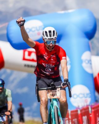 Créateur d'émotions 🤜🤛

Le Tour des Stations est bien plus qu'une épreuve sportive. C'est avant tout un créateur d'émotions. 🥹

Viens faire le plein d'émotions le samedi 29 août dans les environs de Verbier. 🤗

Infos et inscriptions –> lien en bio ✍️

En route les amis !

___

The Tour des Stations is much more than just a sporting event. Above all, it’s a source of excitement. 🥹

Come and experience the thrill on Saturday 29 August in the Verbier area. 🤗

Information and registration –> link in bio ✍️

En route les amis!

📷 @kuva.swiss 

#cycling #ultracycling #cyclingswitzerland 
#valaiswallis