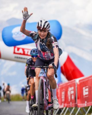 Viens chasser ton rêve 🤩

Participer au Tour des Stations, c'est aussi repousser ses limites. Que ce soit à l'occasion de ta première course alpine ou pour aller gravir l'Everest du cyclisme. 🚴🏻 ⛰️

Pas encore inscrit ? Tu peux toujours le faire ! 😉

Infos et inscriptions –> lien en bio ✍️

En route les amis !

___

Taking part in the Tour des Stations is also about pushing your limits. Whether it’s your first mountain bike race or a bid to conquer the Everest of cycling. 🚴🏻 ⛰️

Haven’t signed up yet? You can still do so! 😉

Info and registration –> link in bio ✍️

En route les amis!

📷 @kuva.swiss 

#cycling #ultracycling #cyclingswitzerland 
#valaiswallis