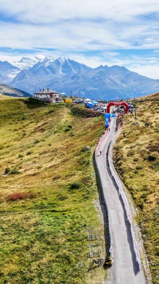 Tour des Stations 2026

Une aventure, des émotions, une envie de revenir. 🥹

Pré-inscriptions Tour des Stations 2027 –> lien en bio ✍️

En route les amis !

___

An adventure, a rush of emotions, and a desire to come back. 🥹

Pre-registration for the 2027 Tour des Stations –> link in bio ✍️

En route les amis!

#cycling #ultracycling #cyclingswitzerland
#valaiswallis