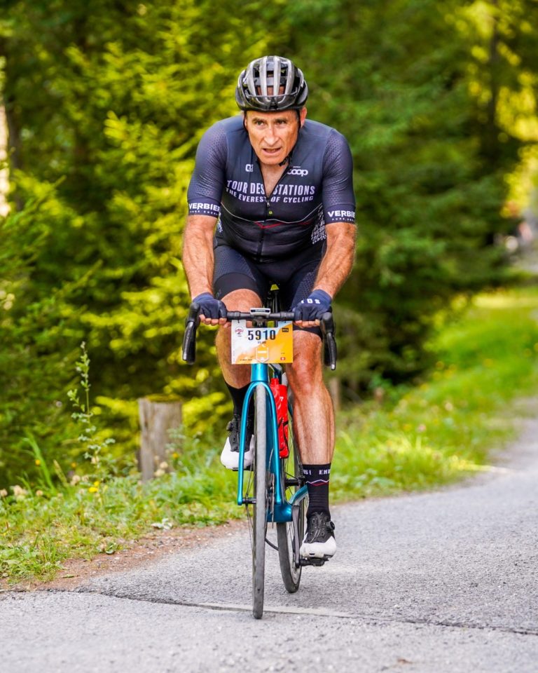 Ton programme en août 2026 ? Le Tour des Stations pardi !

Chaque année, nous revoyons des têtes connues sur la ligne de départ. Des habitués qui, chaque mois d'août, se lance un challenge. Un challenge plus long, plus court, plus rapide, plus à profiter des ravitaillements ou de la vue, etc.

Et toi, combien de Tour des Stations as-tu à ton tableau de chasse ?

En route les amis !

___

Every year, we see familiar faces at the starting line. Cyclists who, every August, set themselves a challenge. A challenge that is longer, shorter, faster, more focused on enjoying the refreshments or the views, etc.

And you, how many Tour des Stations did you start since the first edition?

En route les amis!

📷 @kuva.swiss 

#cycling #ultracycling #cyclingswitzerland
#valaiswallis